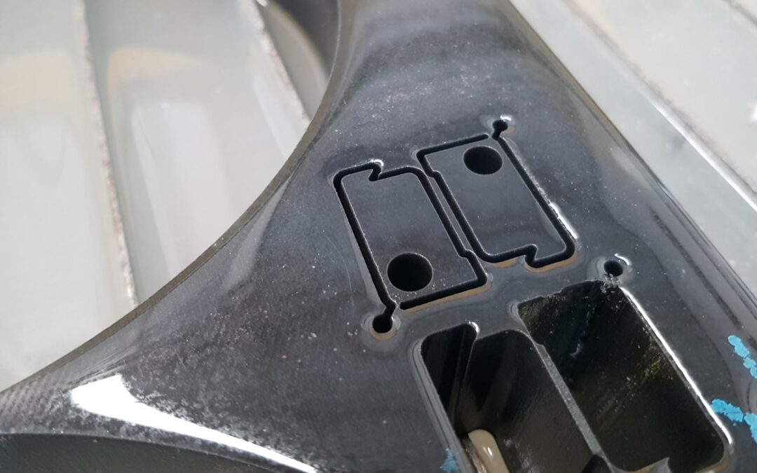 Choosing the Best Waterjet Plastic Cutter